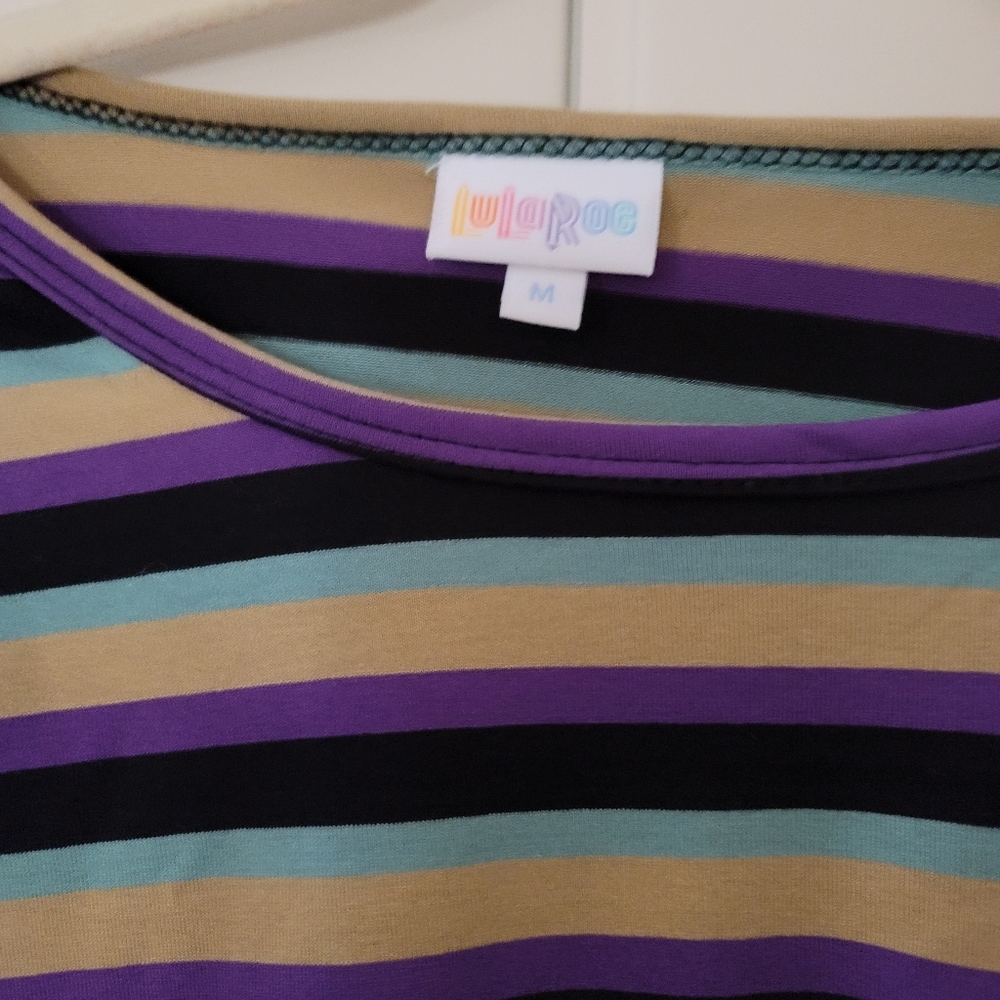 NWT Lularoe gigi - Picture 2 of 3